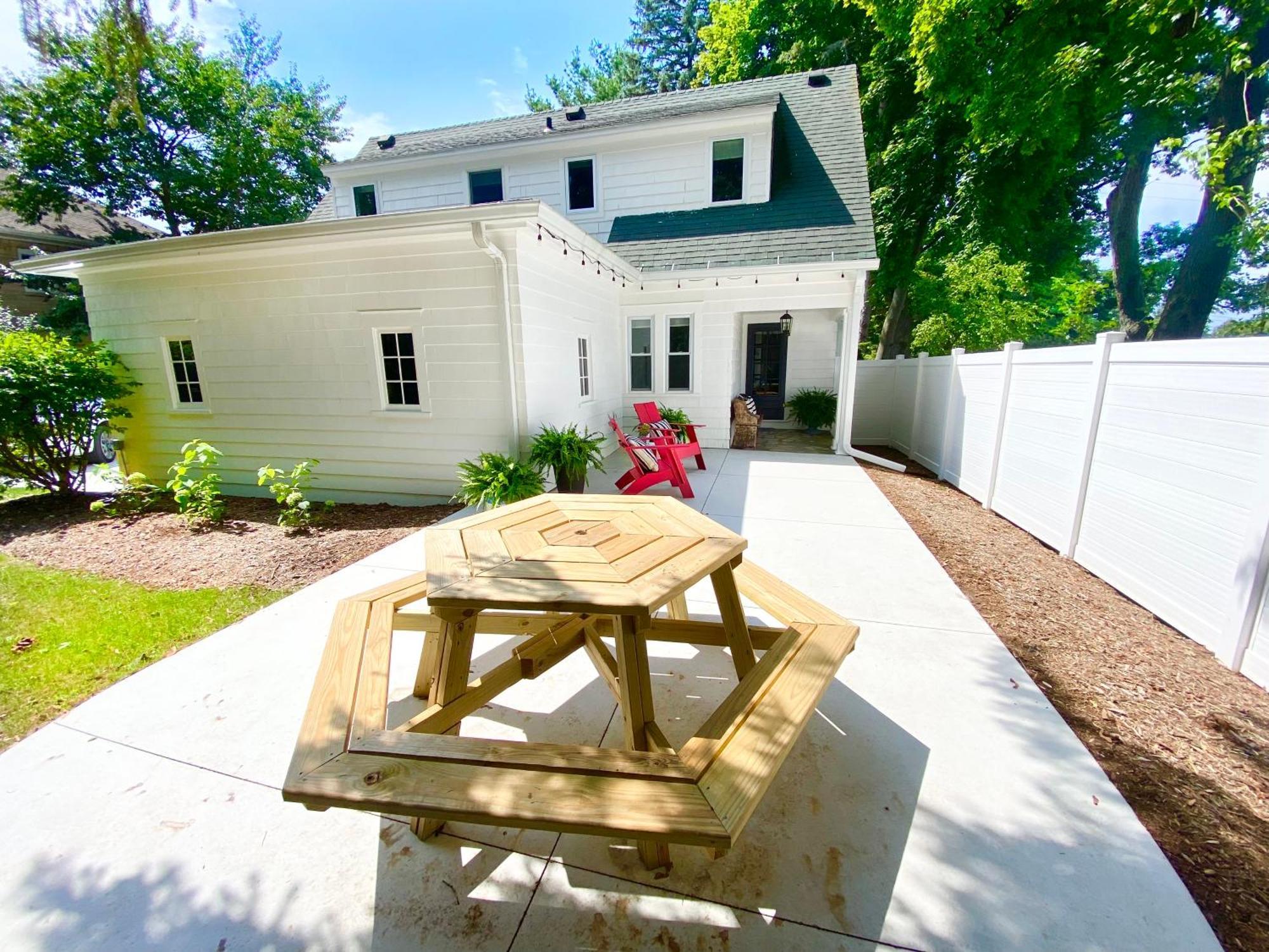 Luxe & Serene Gem, Arches Cottage Retreat Grand Rapids Extérieur photo